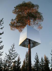 Tham + Videgard Arkitekter. Tree Hotel, Suecia